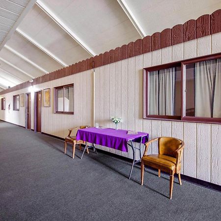 Oyo Hotel Cheyenne Wells - Us 40 Екстериор снимка