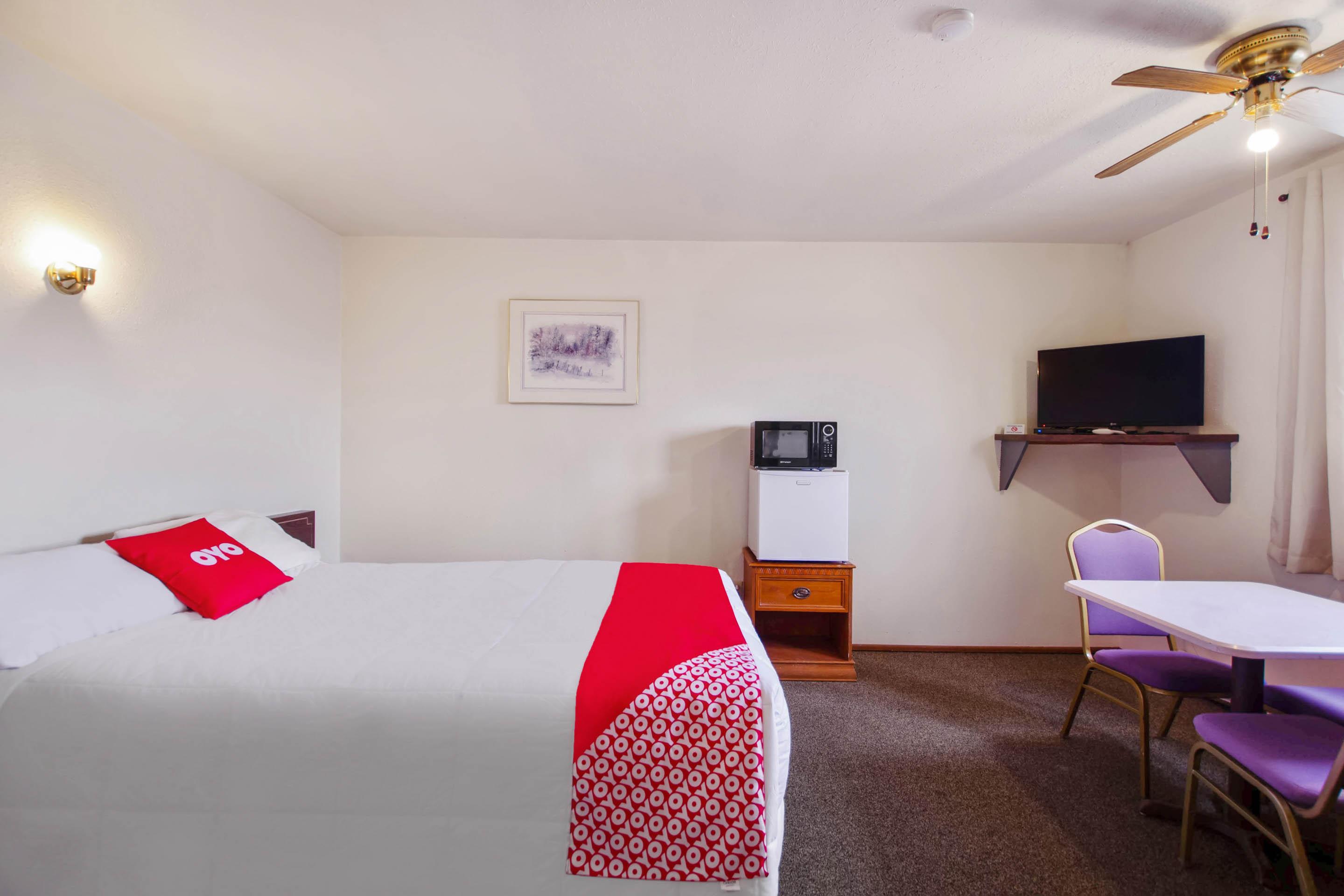 Oyo Hotel Cheyenne Wells - Us 40 Екстериор снимка