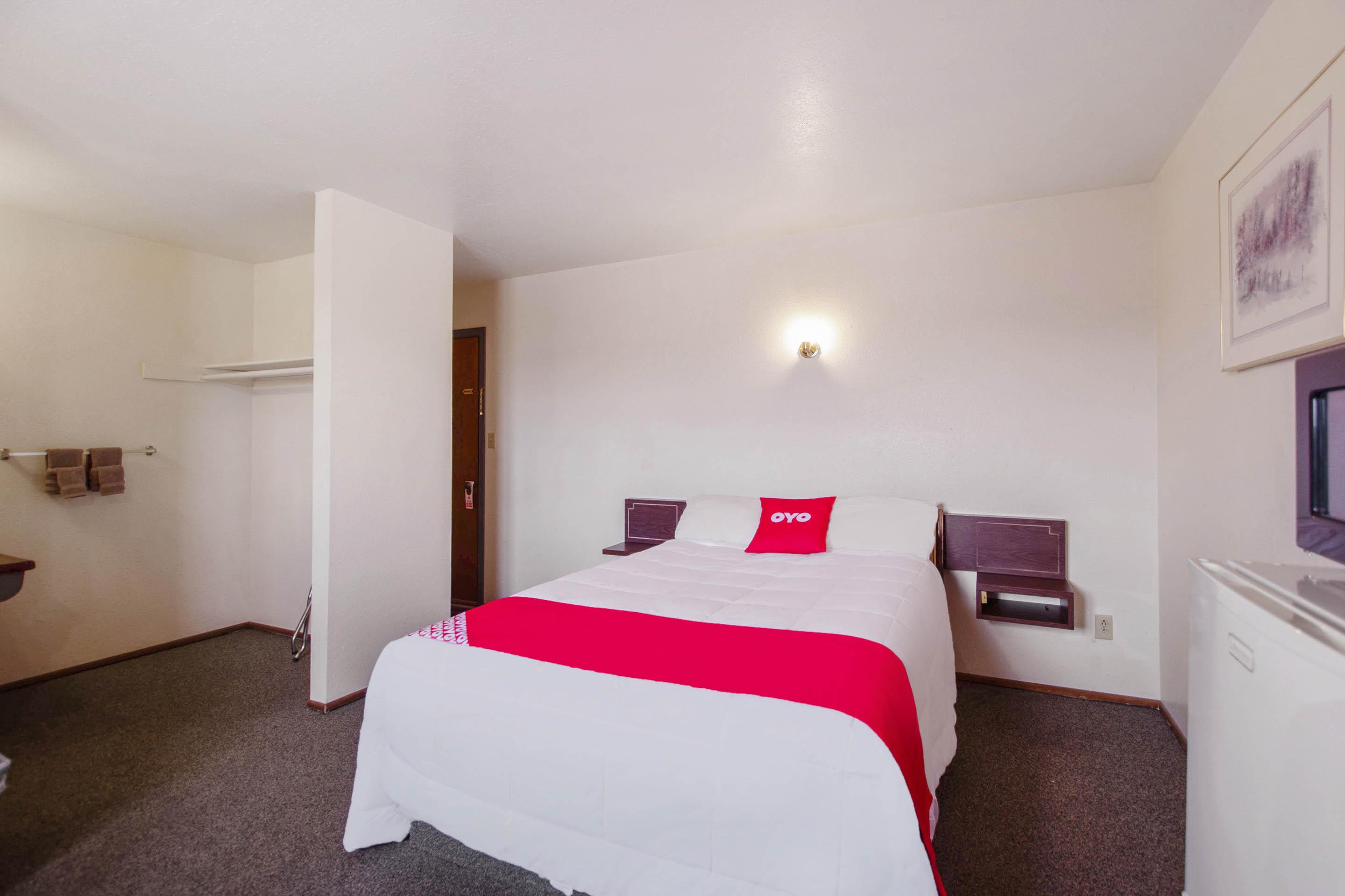 Oyo Hotel Cheyenne Wells - Us 40 Екстериор снимка
