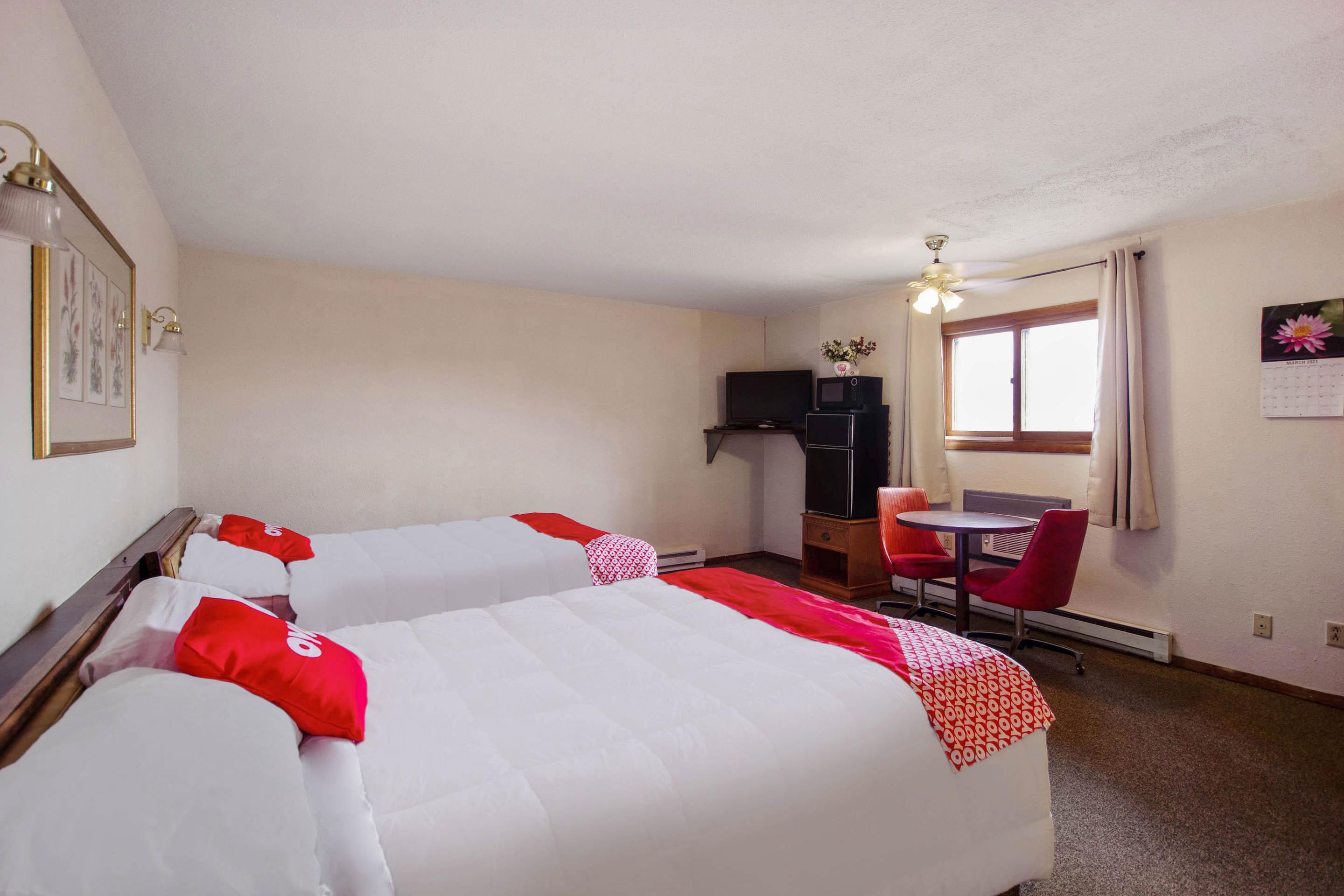 Oyo Hotel Cheyenne Wells - Us 40 Екстериор снимка