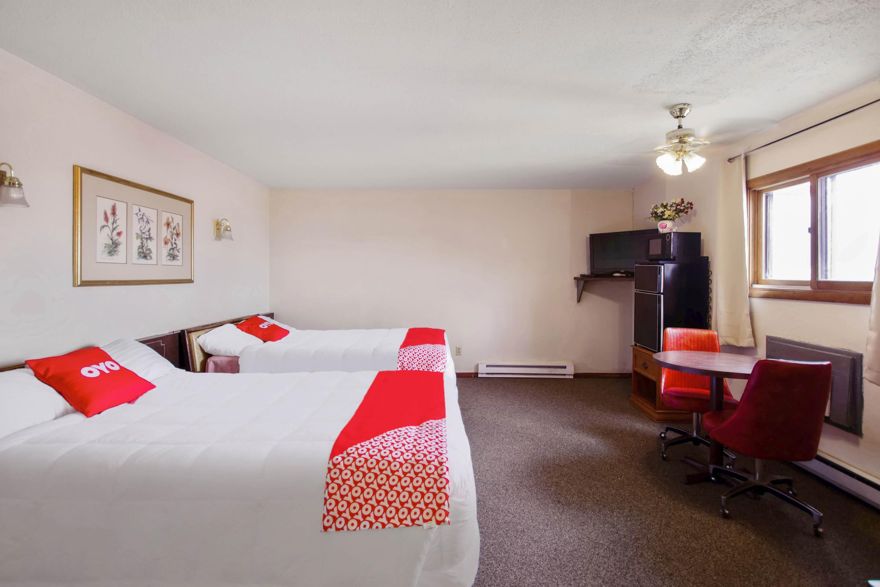 Oyo Hotel Cheyenne Wells - Us 40 Екстериор снимка