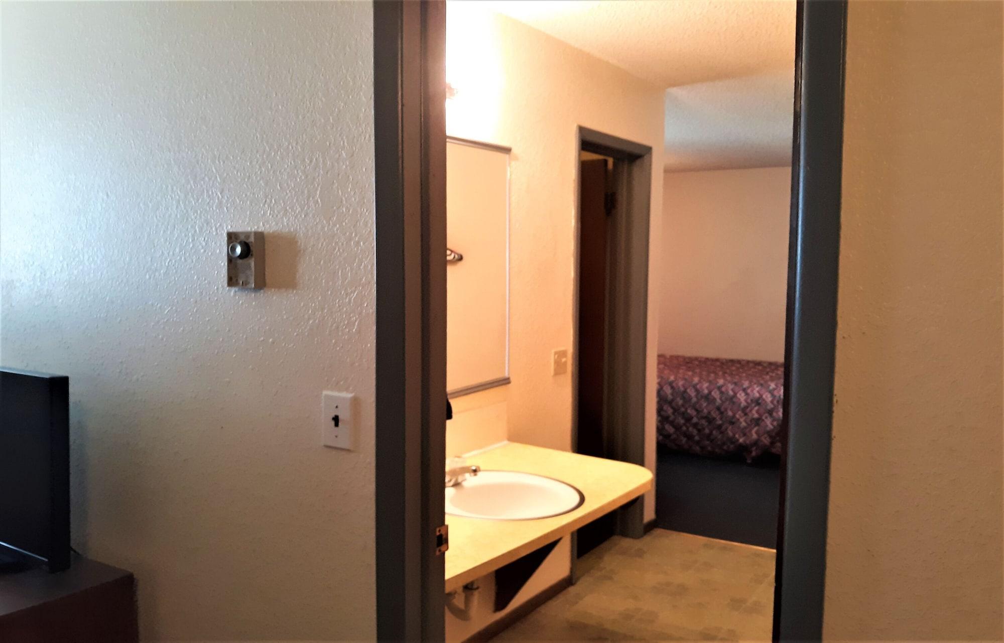 Oyo Hotel Cheyenne Wells - Us 40 Екстериор снимка