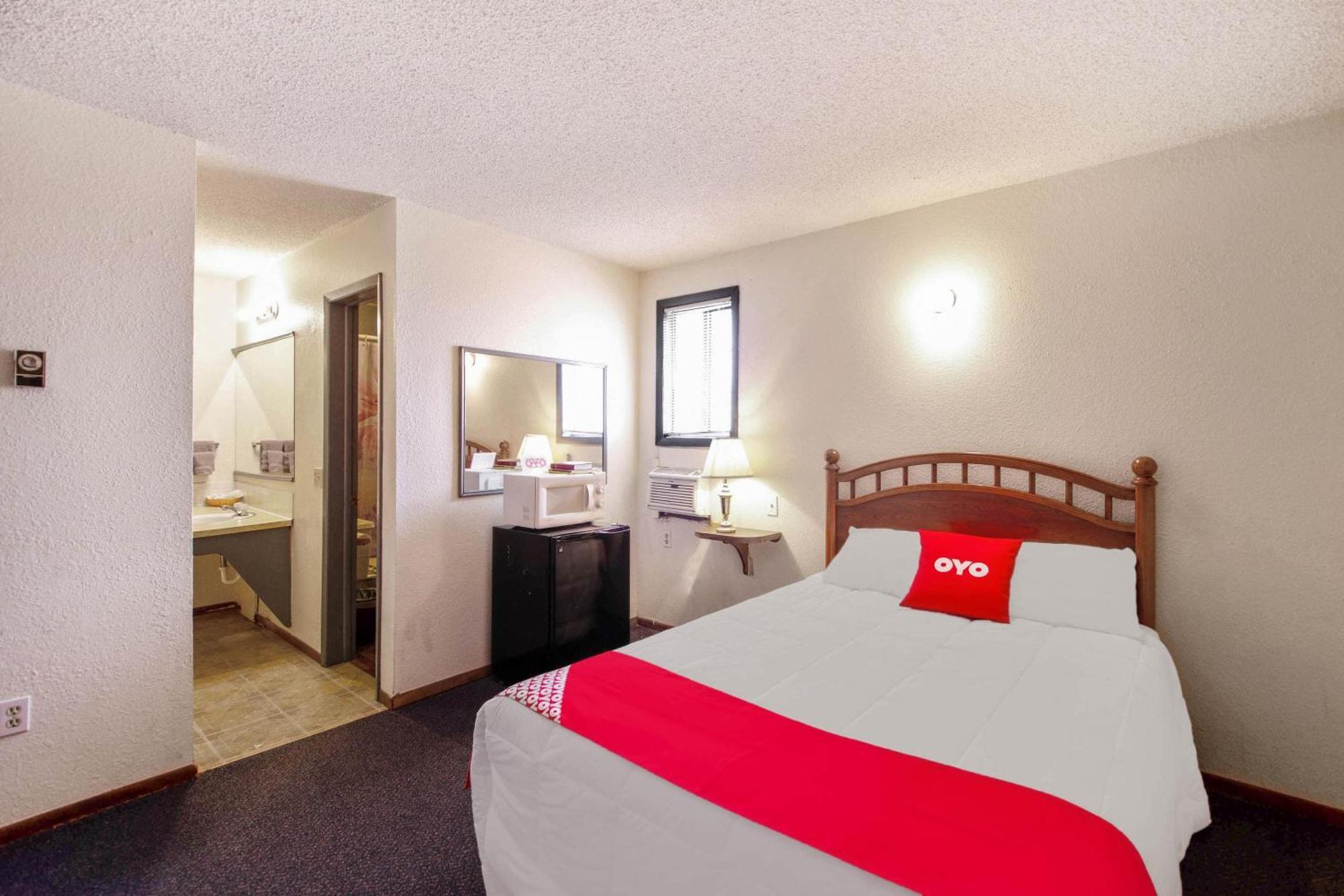 Oyo Hotel Cheyenne Wells - Us 40 Екстериор снимка
