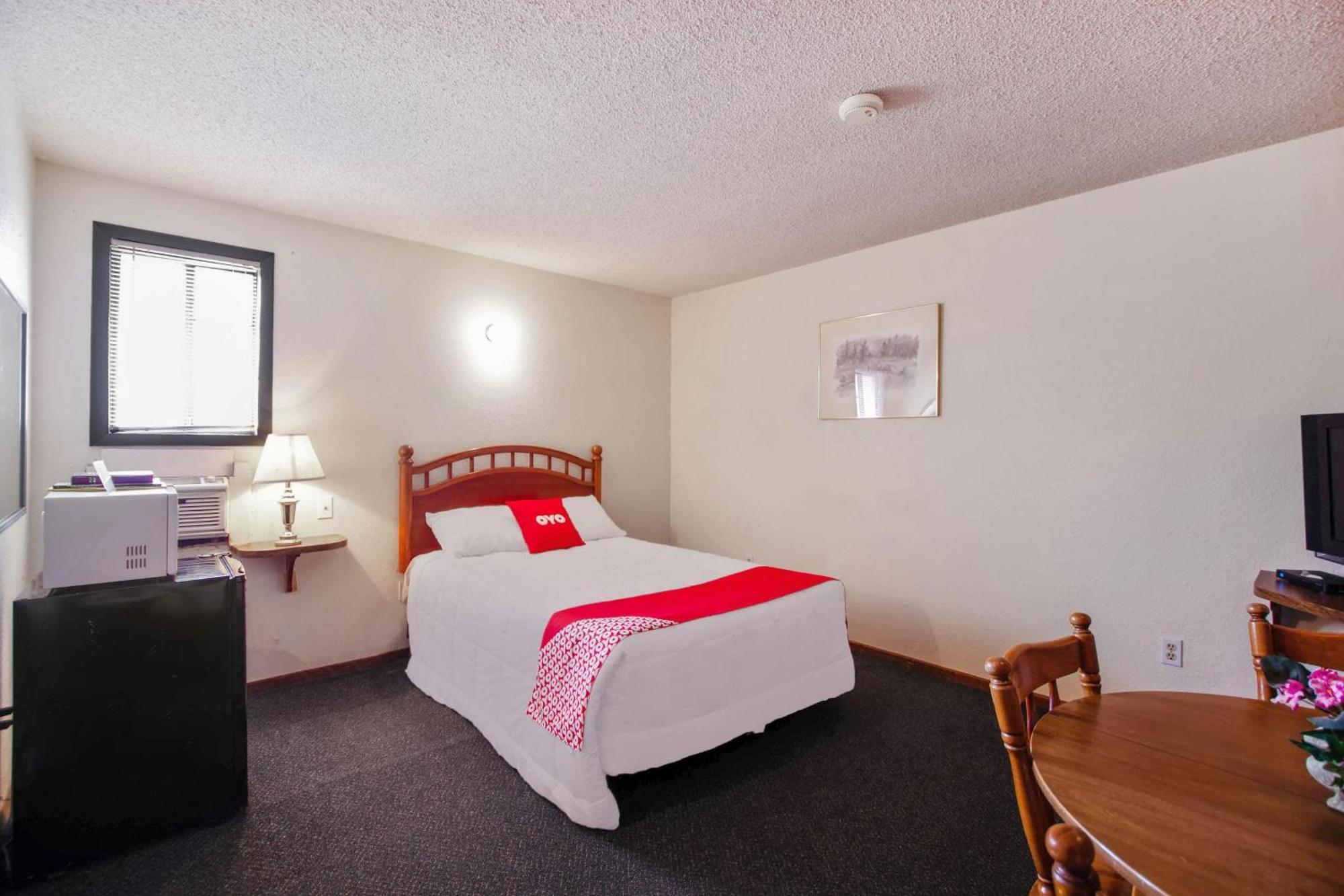Oyo Hotel Cheyenne Wells - Us 40 Екстериор снимка