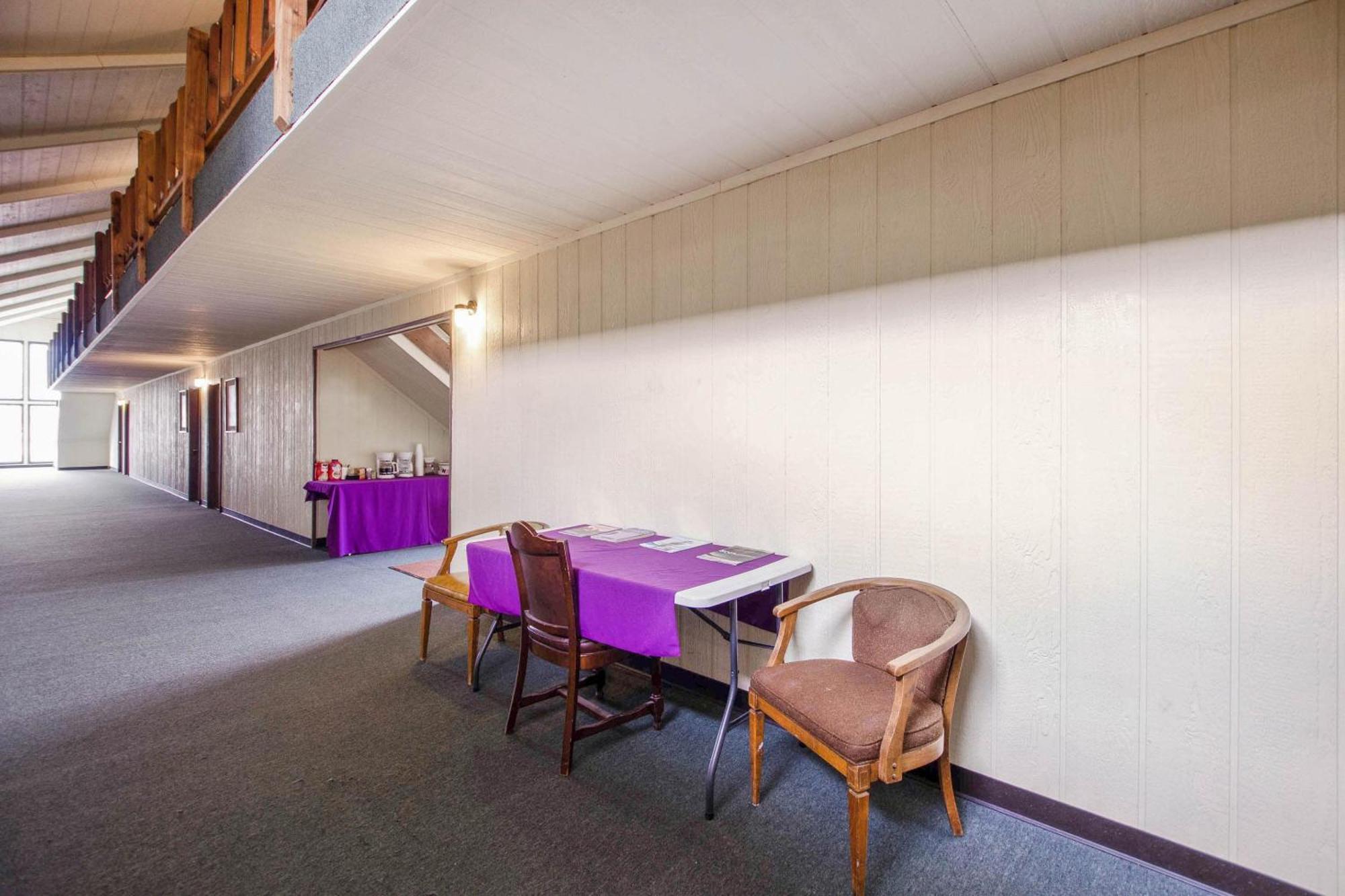 Oyo Hotel Cheyenne Wells - Us 40 Екстериор снимка